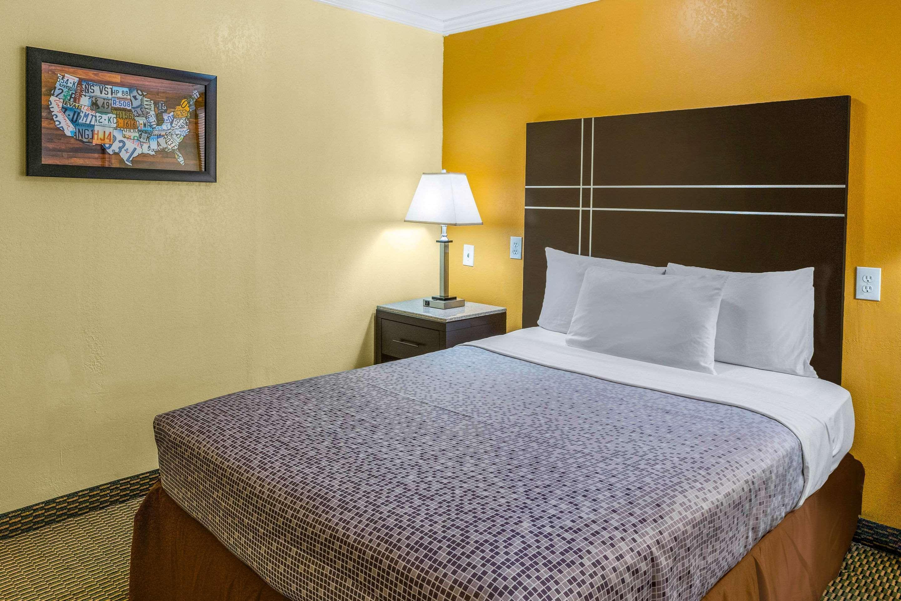Econo Lodge Beach And Boardwalk Atlantic City Dış mekan fotoğraf