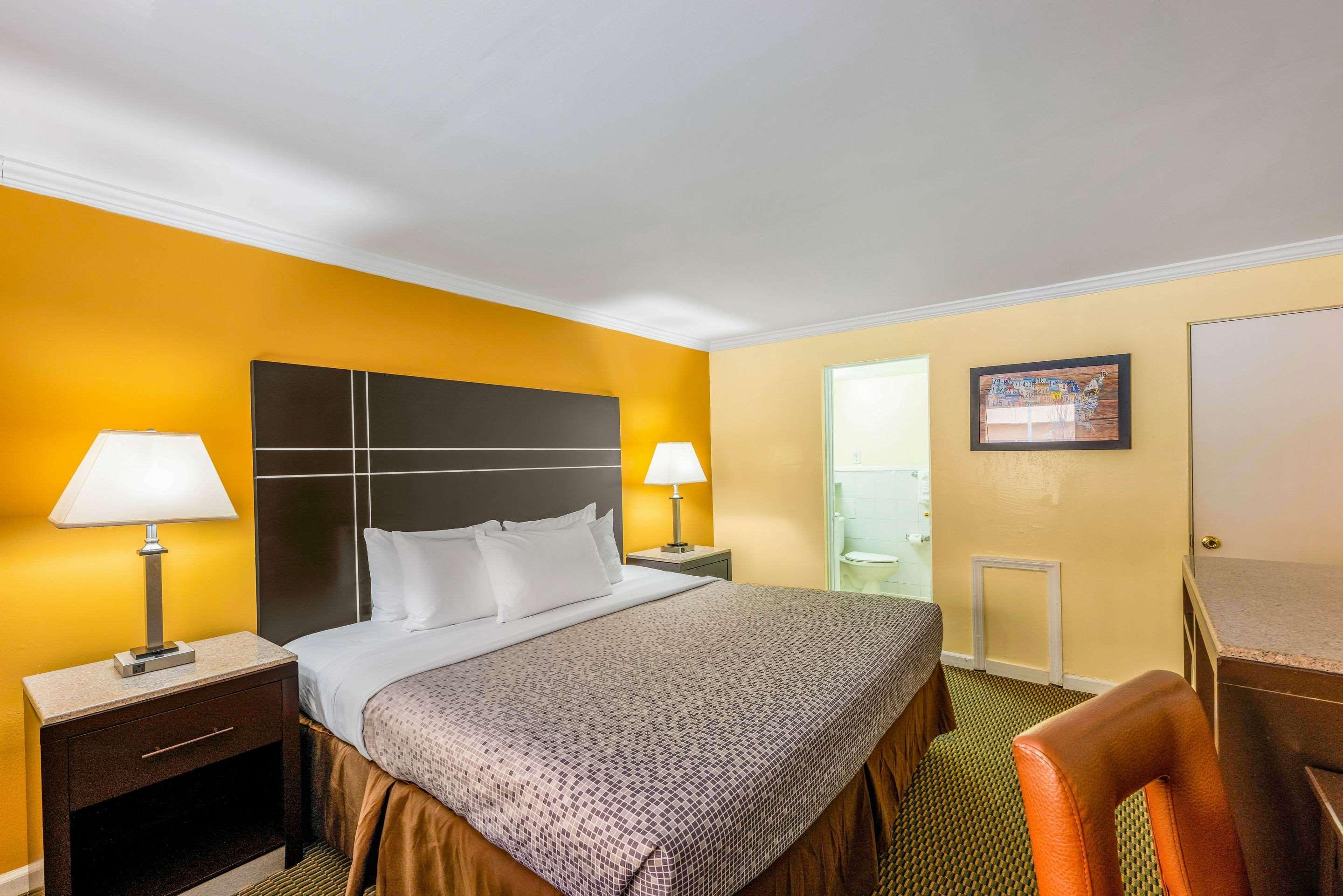Econo Lodge Beach And Boardwalk Atlantic City Dış mekan fotoğraf