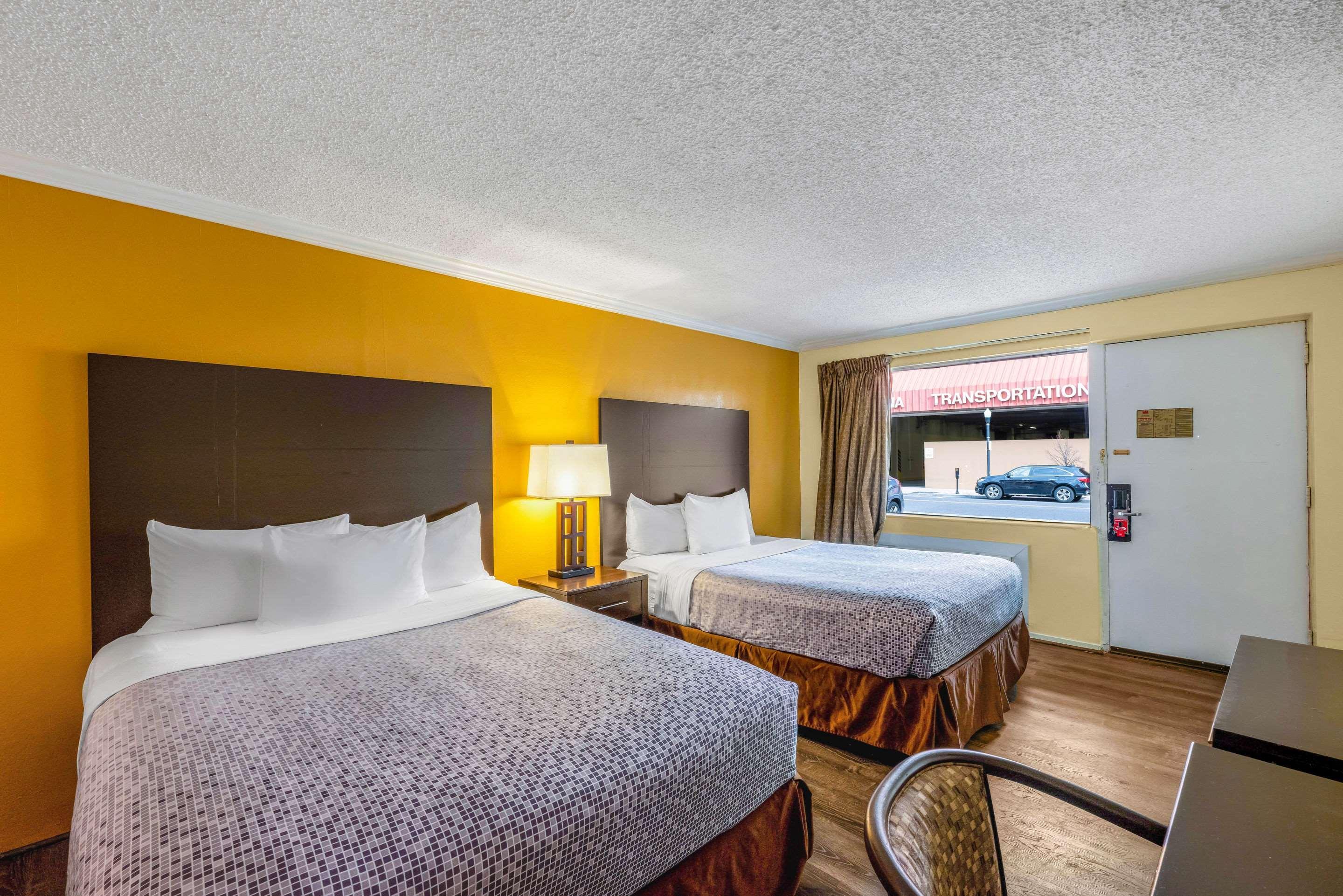 Econo Lodge Beach And Boardwalk Atlantic City Dış mekan fotoğraf
