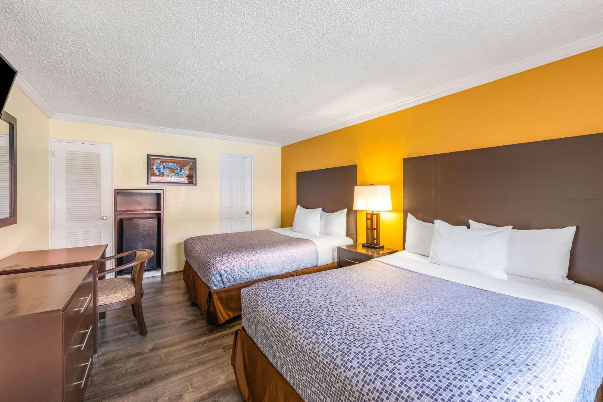 Econo Lodge Beach And Boardwalk Atlantic City Dış mekan fotoğraf