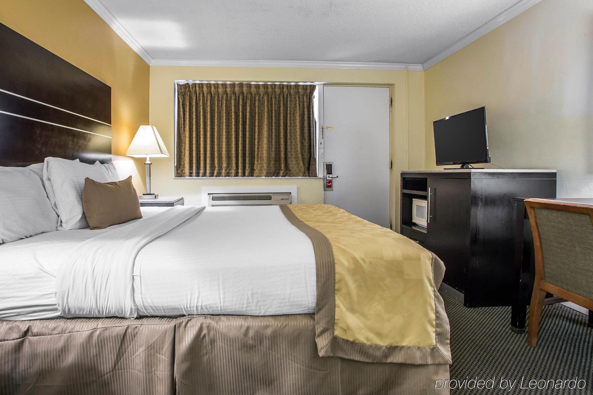 Econo Lodge Beach And Boardwalk Atlantic City Dış mekan fotoğraf